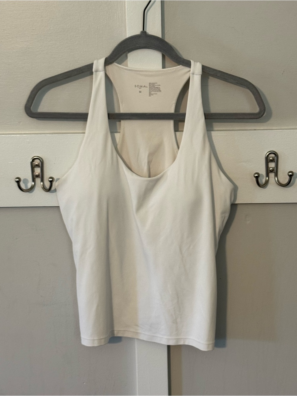 Soma White Scoop Neck Racerback Tank with Built-in Bra